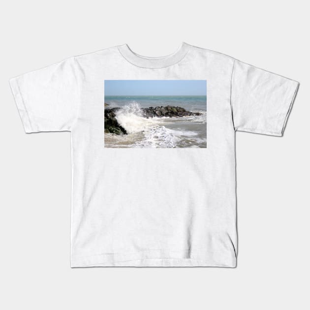 Crashing Waves Kids T-Shirt by pinkal